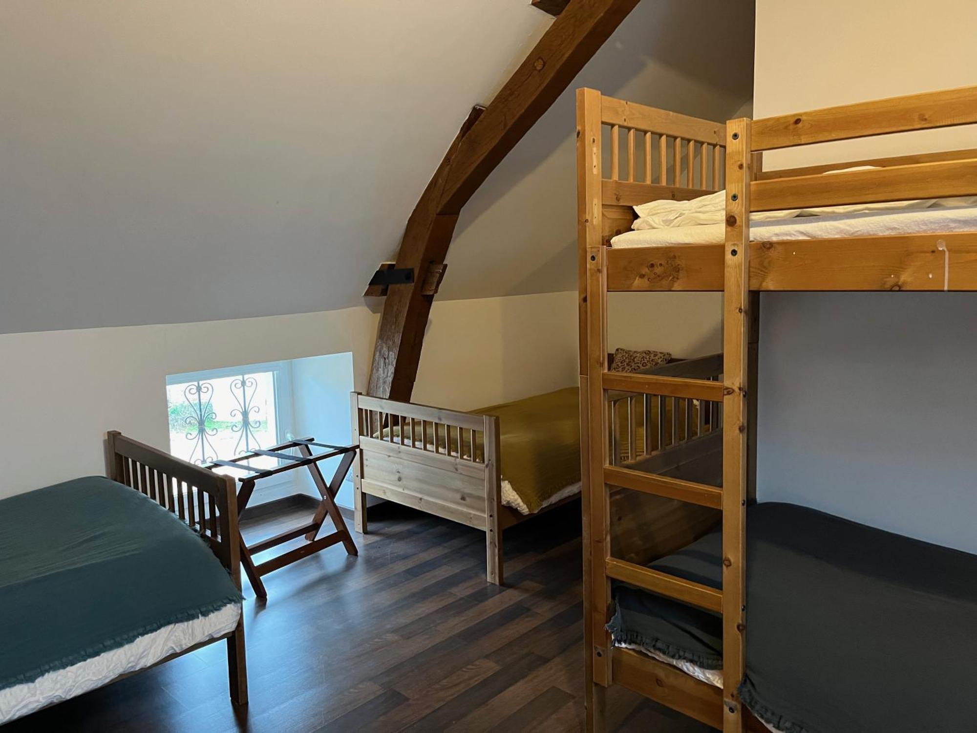 Chateau Du Mauny, Gites Et Chambres D'Hotes En Bourgogne Rosey Habitación foto